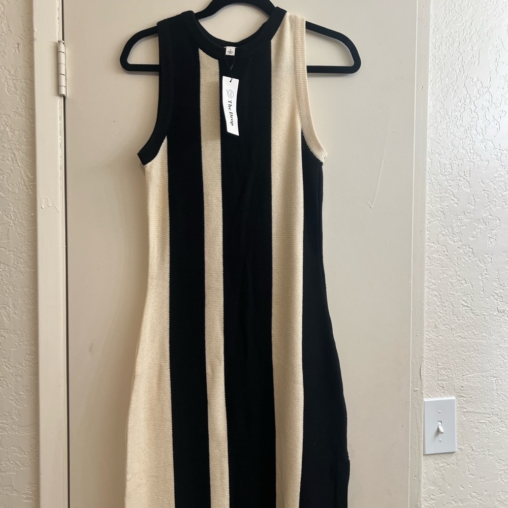 Black and Cream Striped Scarf